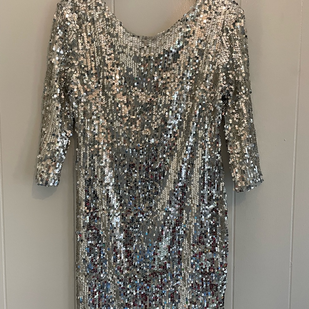 Silver sequin 3/4 sleeve fitted dress